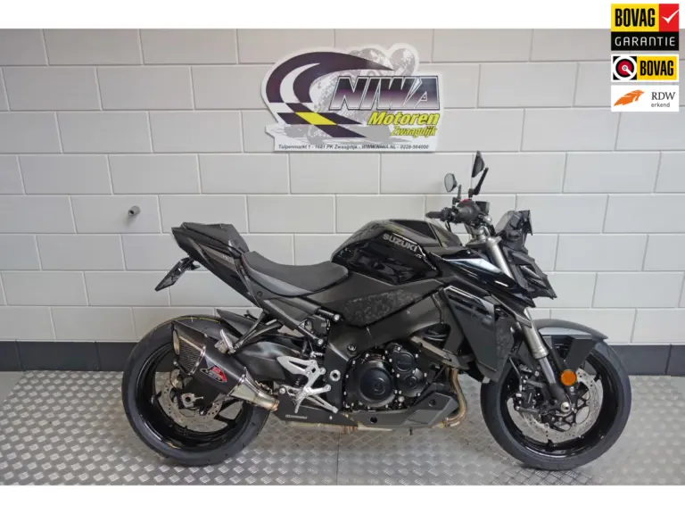 Gebruikte Suzuki GSX naked bike met cc motor uit 2025 bij NIWA Motoren