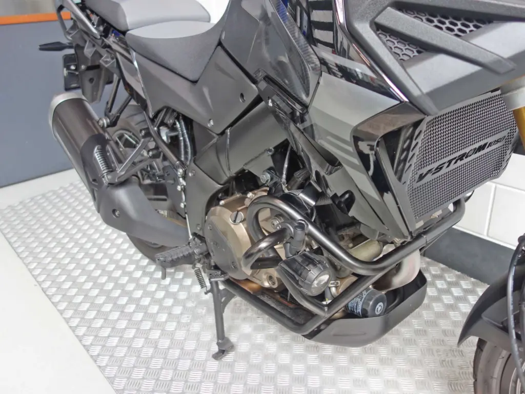Gebruikte Suzuki V-Strom tour met 1037cc motor uit 2024 bij NIWA Motoren