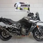 Gebruikte Suzuki V-Strom tour met 776cc motor uit 2025 bij NIWA Motoren