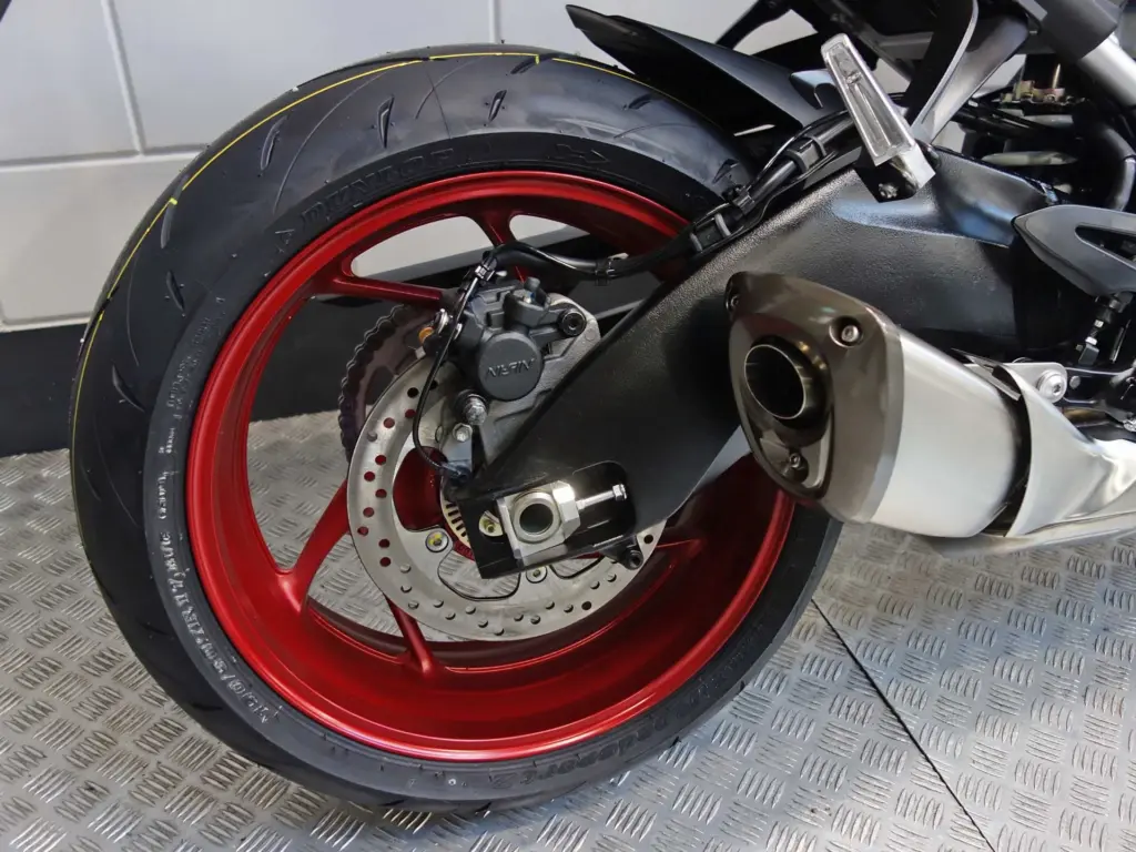 Nieuwe Suzuki GSX naked bike met 999cc motor uit 2026 bij NIWA Motoren