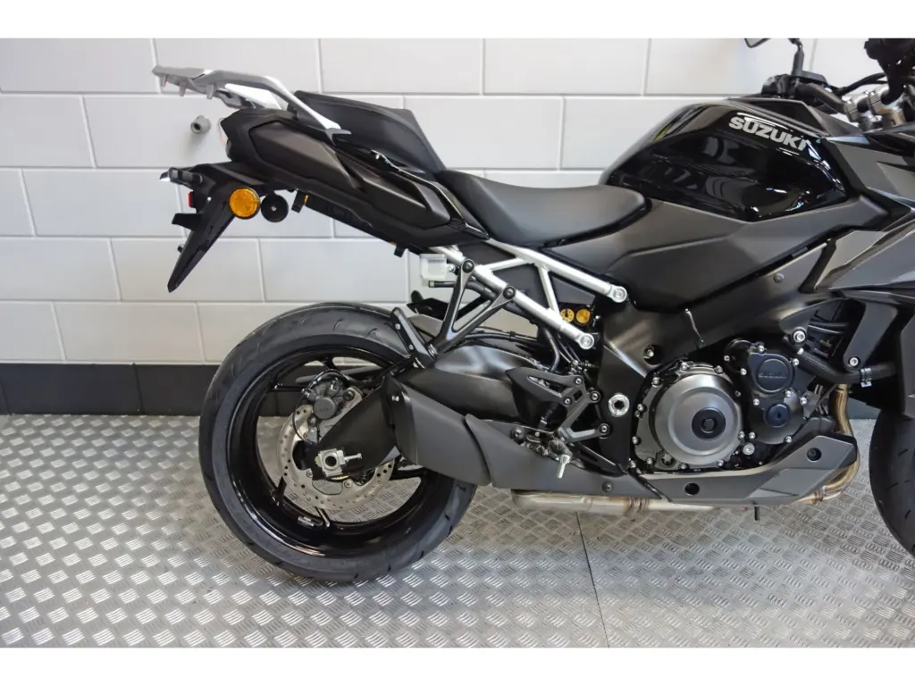 Nieuwe Suzuki GSX tour met cc motor uit 2025 bij NIWA Motoren