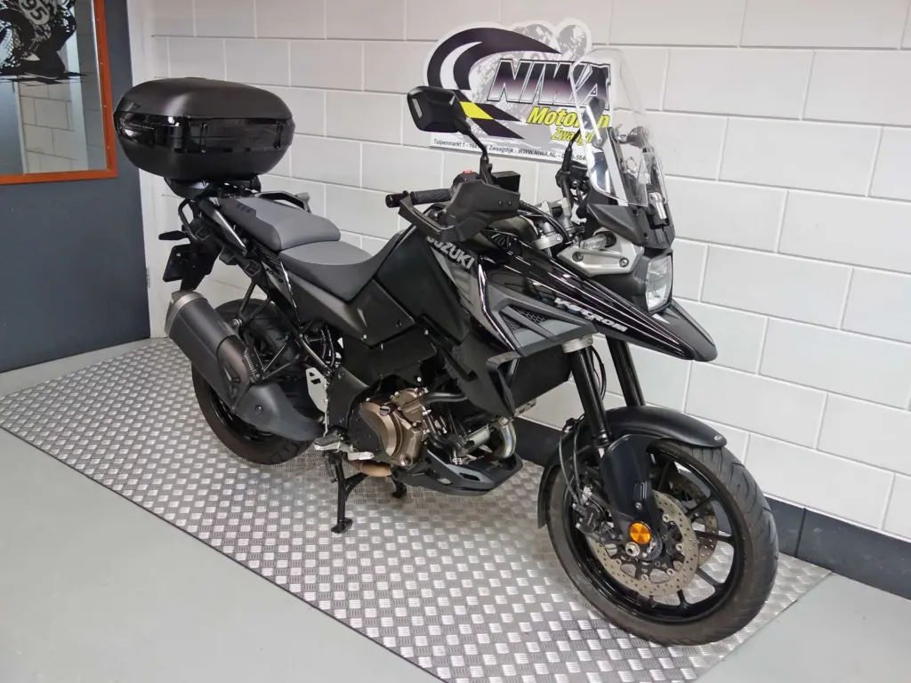 Gebruikte Suzuki V-Strom tour met 1037cc motor uit 2026 bij NIWA Motoren