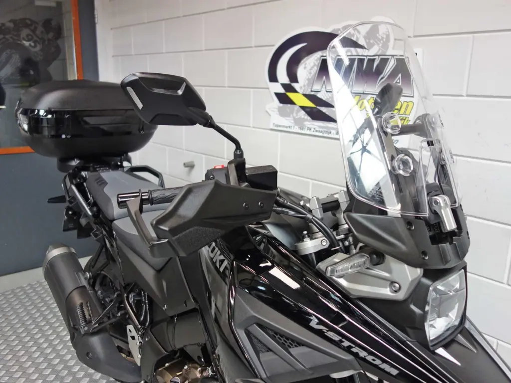 Gebruikte Suzuki V-Strom tour met 1037cc motor uit 2026 bij NIWA Motoren