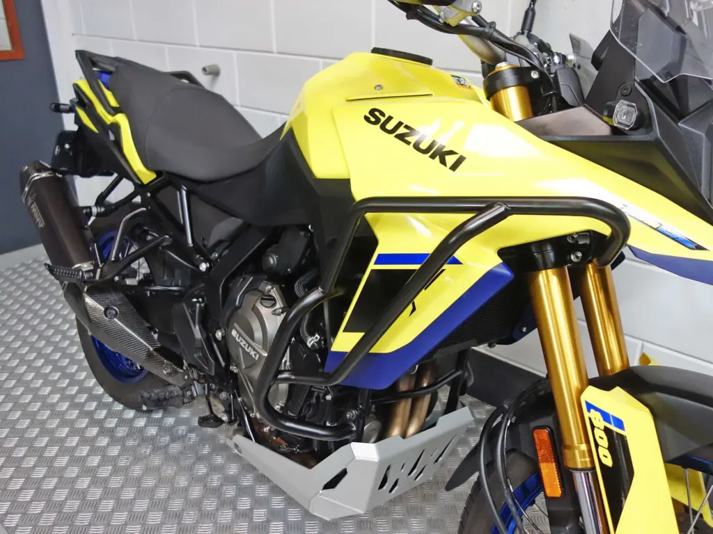 Gebruikte Suzuki V-Strom tour met 776cc motor uit 2025 bij NIWA Motoren