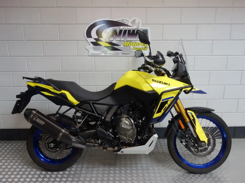 Gebruikte Suzuki V-Strom tour met 776cc motor uit 2025 bij NIWA Motoren