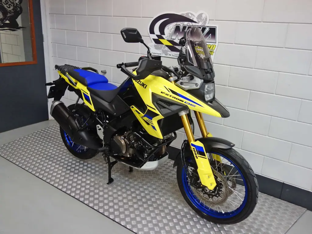 Gebruikte Suzuki V-Strom tour met 1037cc motor uit 2025 bij NIWA Motoren