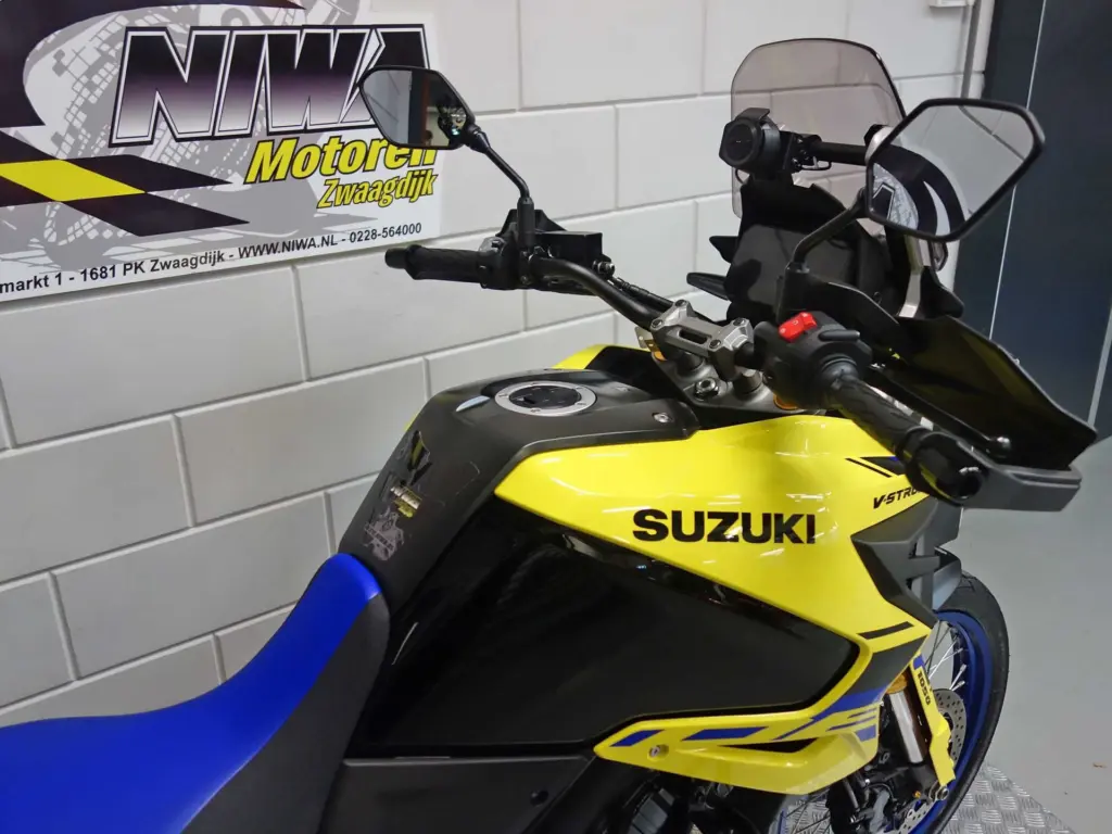 Gebruikte Suzuki V-Strom tour met 1037cc motor uit 2025 bij NIWA Motoren