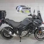 Gebruikte Suzuki V-Strom tour met 645cc motor uit 2025 bij NIWA Motoren