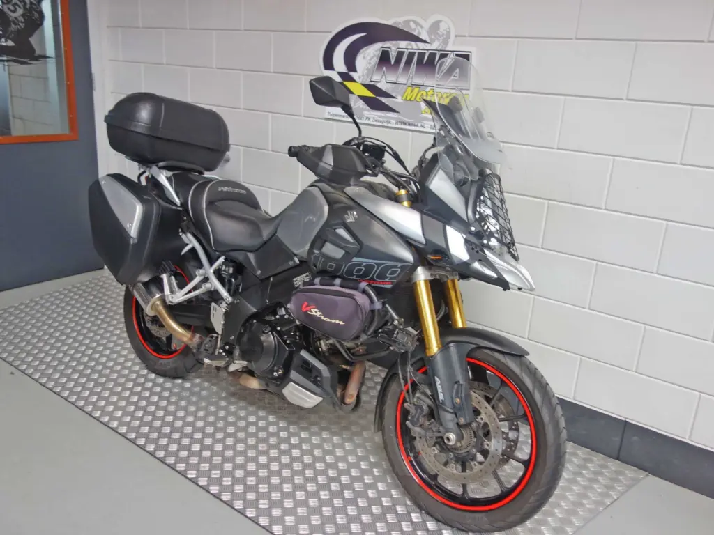 Gebruikte Suzuki V-Strom tour met 1037cc motor uit 2016 bij NIWA Motoren