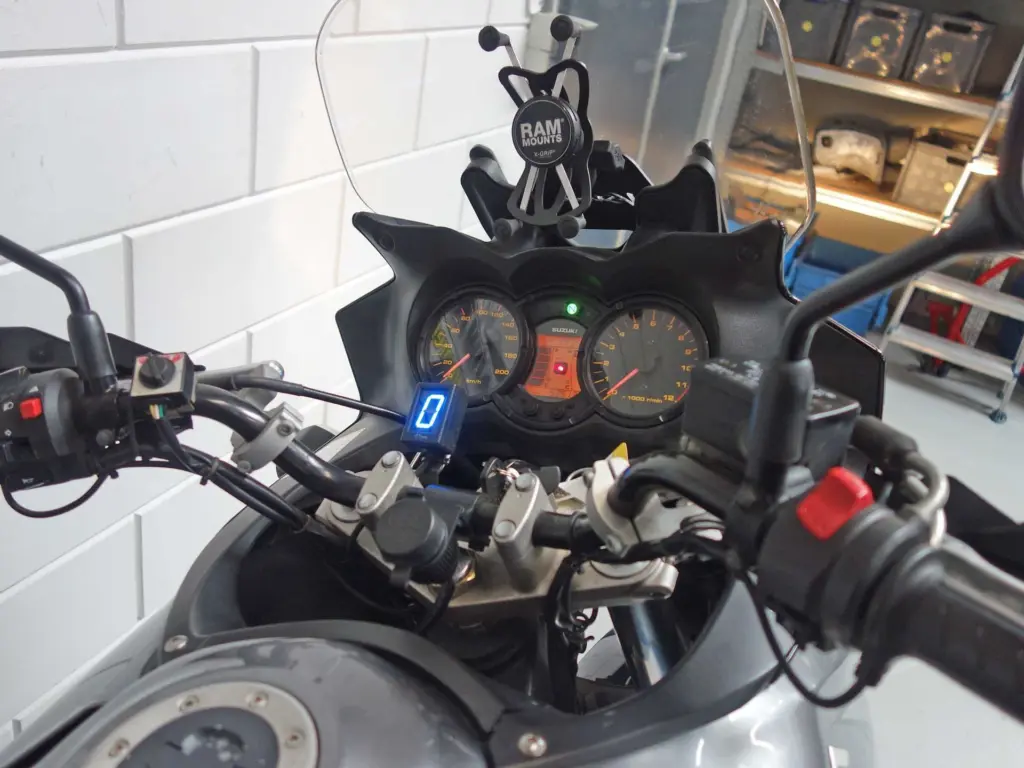 Gebruikte Suzuki V-Strom tour met 645cc motor uit 2011 bij NIWA Motoren