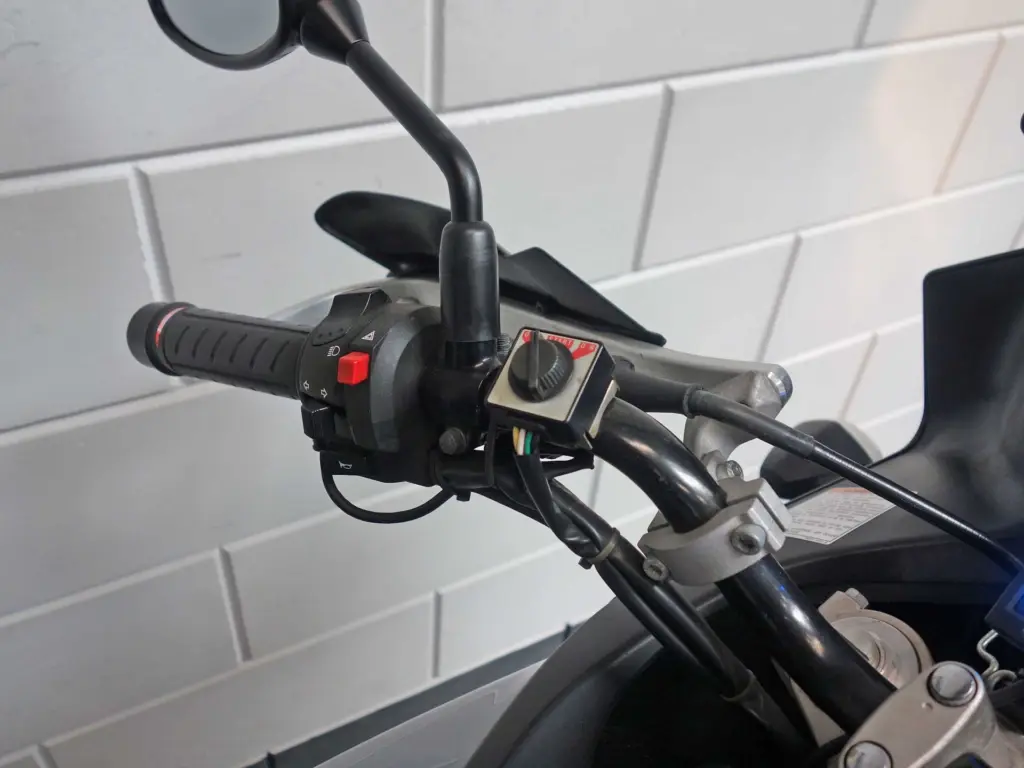 Gebruikte Suzuki V-Strom tour met 645cc motor uit 2011 bij NIWA Motoren