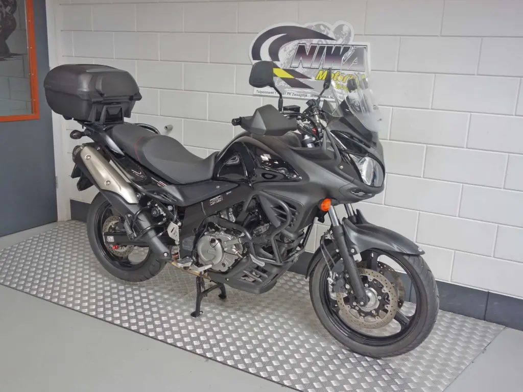 Gebruikte Suzuki V-Strom overig met 645cc motor uit 2011 bij NIWA Motoren