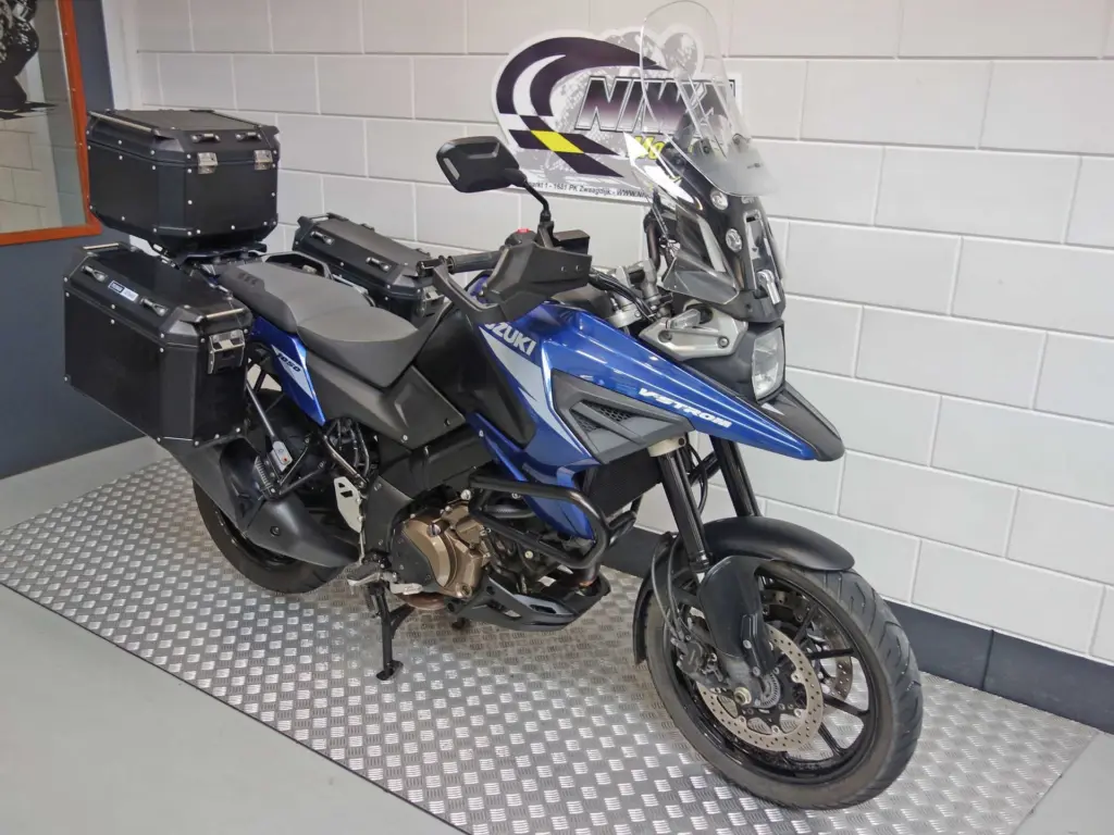 Gebruikte Suzuki V-Strom tour met 1037cc motor uit 2023 bij NIWA Motoren