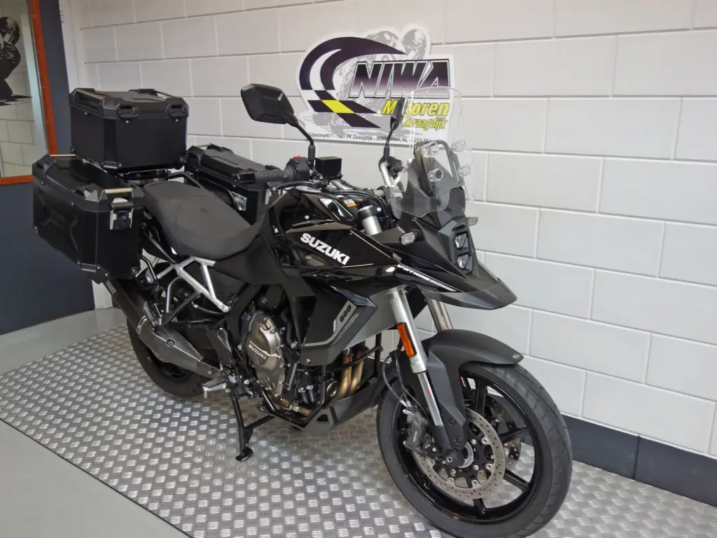 Nieuwe Suzuki V-Strom tour met cc motor uit 2025 bij NIWA Motoren
