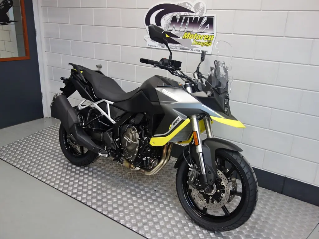 Nieuwe Suzuki V-Strom tour met cc motor uit 2025 bij NIWA Motoren