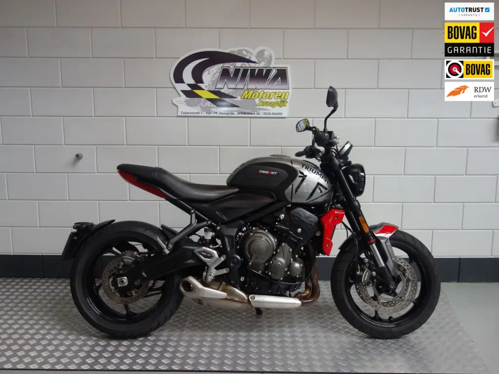 Gebruikte Triumph Trident 660 naked bike met 660cc motor uit 2023 bij NIWA Motoren