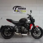 Gebruikte Triumph Trident 660 naked bike met 660cc motor uit 2023 bij NIWA Motoren