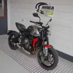 Gebruikte Triumph Trident 660 naked bike met 660cc motor uit 2023 bij NIWA Motoren