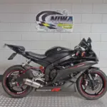 Gebruikte Yamaha YZF supersport met 599cc motor uit 2006 bij NIWA Motoren