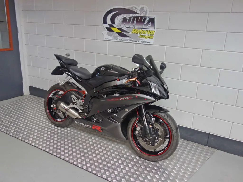 Gebruikte Yamaha YZF supersport met 599cc motor uit 2006 bij NIWA Motoren