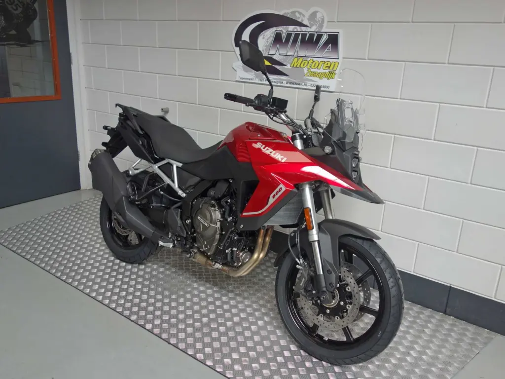 Nieuwe Suzuki V-Strom tour met cc motor uit 2025 bij NIWA Motoren