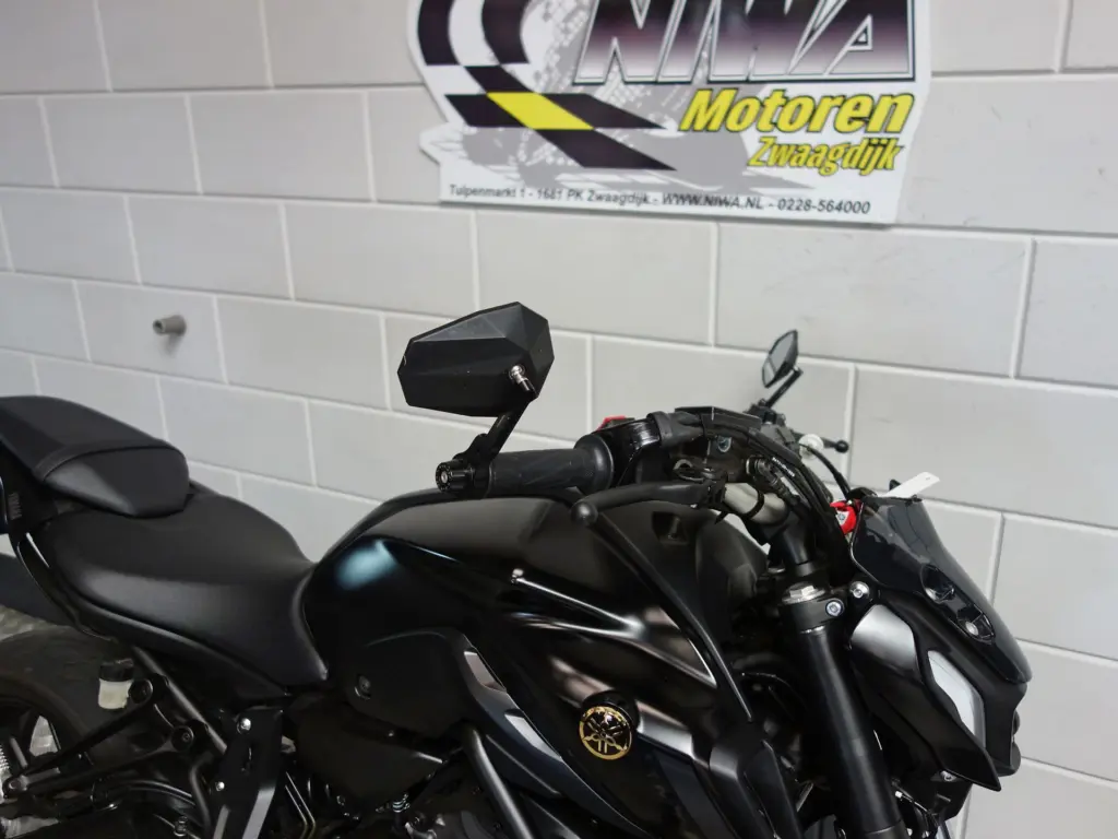 Gebruikte Yamaha MT 07 naked bike met 689cc motor uit 2021 bij NIWA Motoren