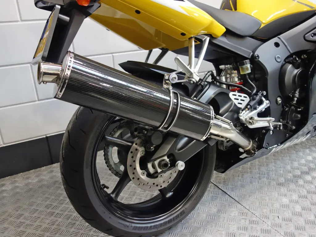 Gebruikte Yamaha YZF supersport met 600cc motor uit 2004 bij NIWA Motoren